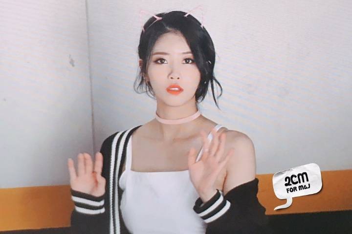 고양이 머리띠를 한 러블리즈 미주 .gif | 인스티즈