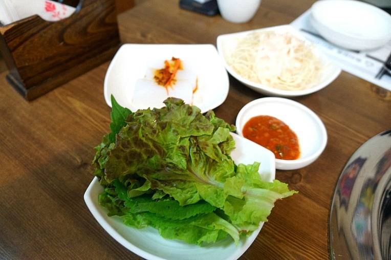 충청북도 청주의 한 유명 갈비찌개집 | 인스티즈