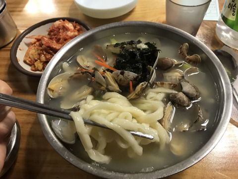 줄서는 맛집만 족치는 여시 | 인스티즈