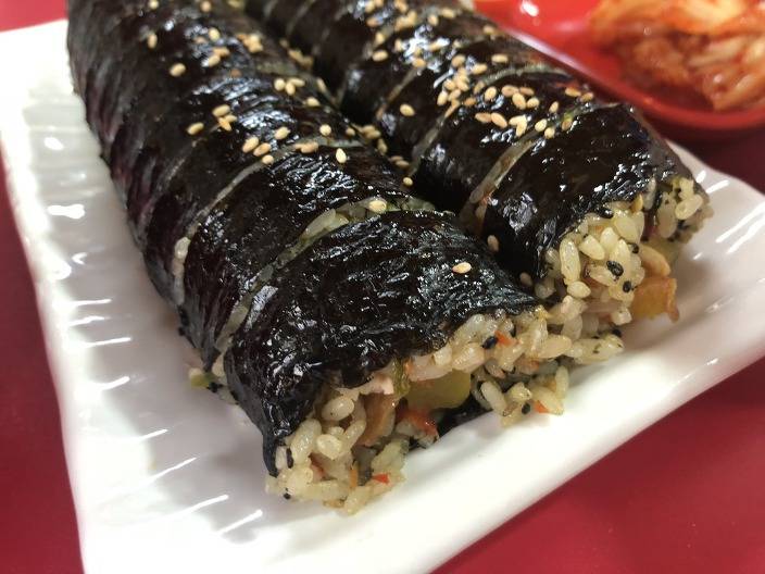 진주에서만 볼 수 있다는 김밥.jpg | 인스티즈