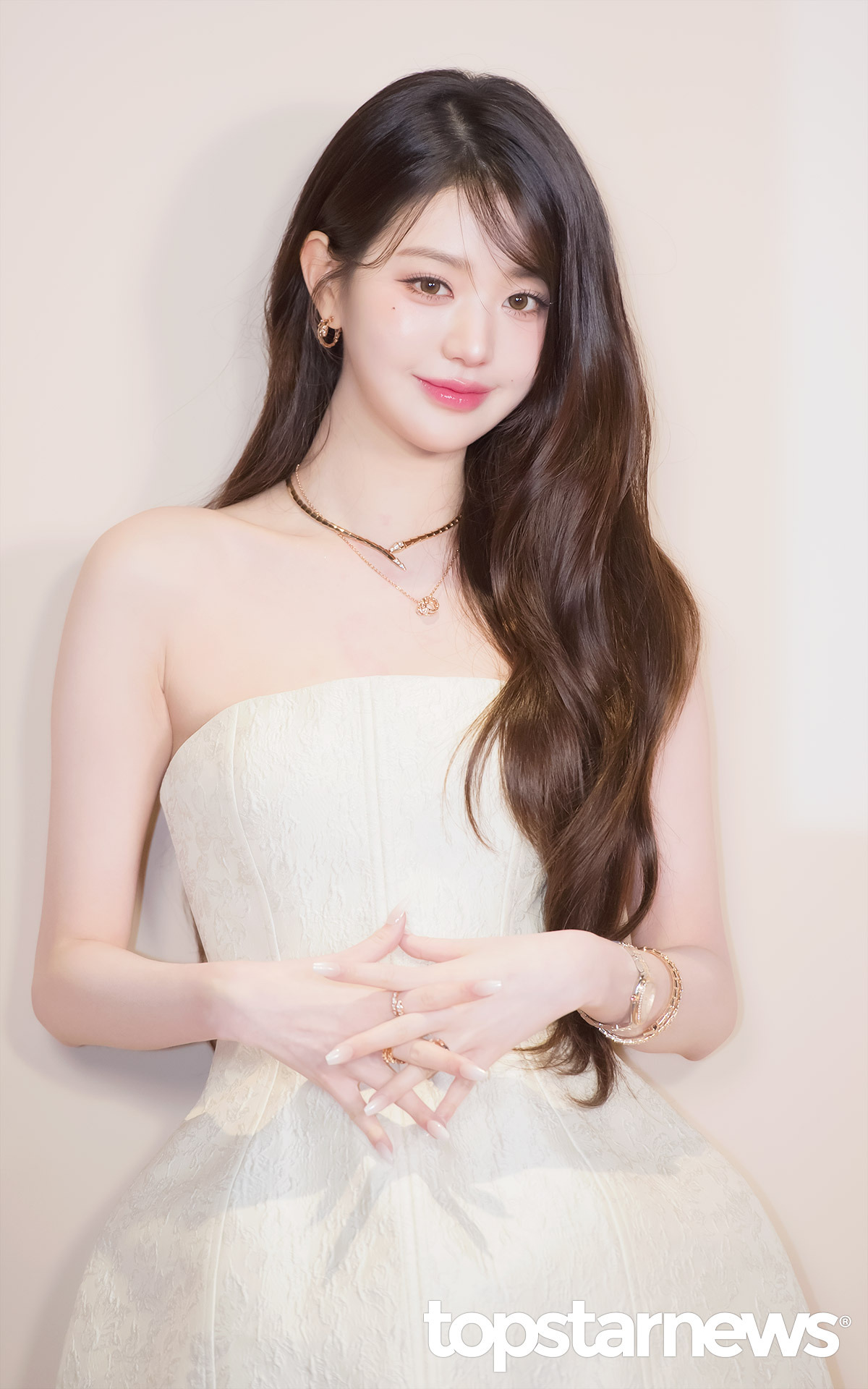 오늘자 아이브 장원영 불가리 쥬얼리 포토월 기사사진 | 인스티즈