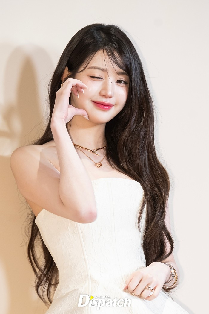 오늘자 아이브 장원영 불가리 쥬얼리 포토월 기사사진 | 인스티즈