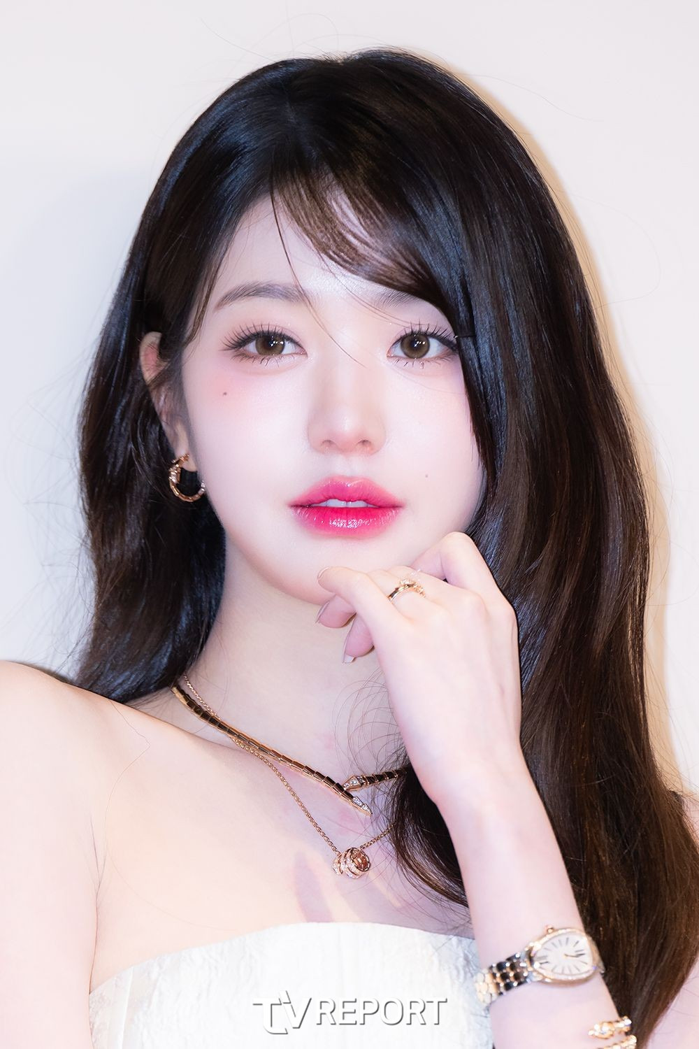 오늘자 아이브 장원영 불가리 쥬얼리 포토월 기사사진 | 인스티즈