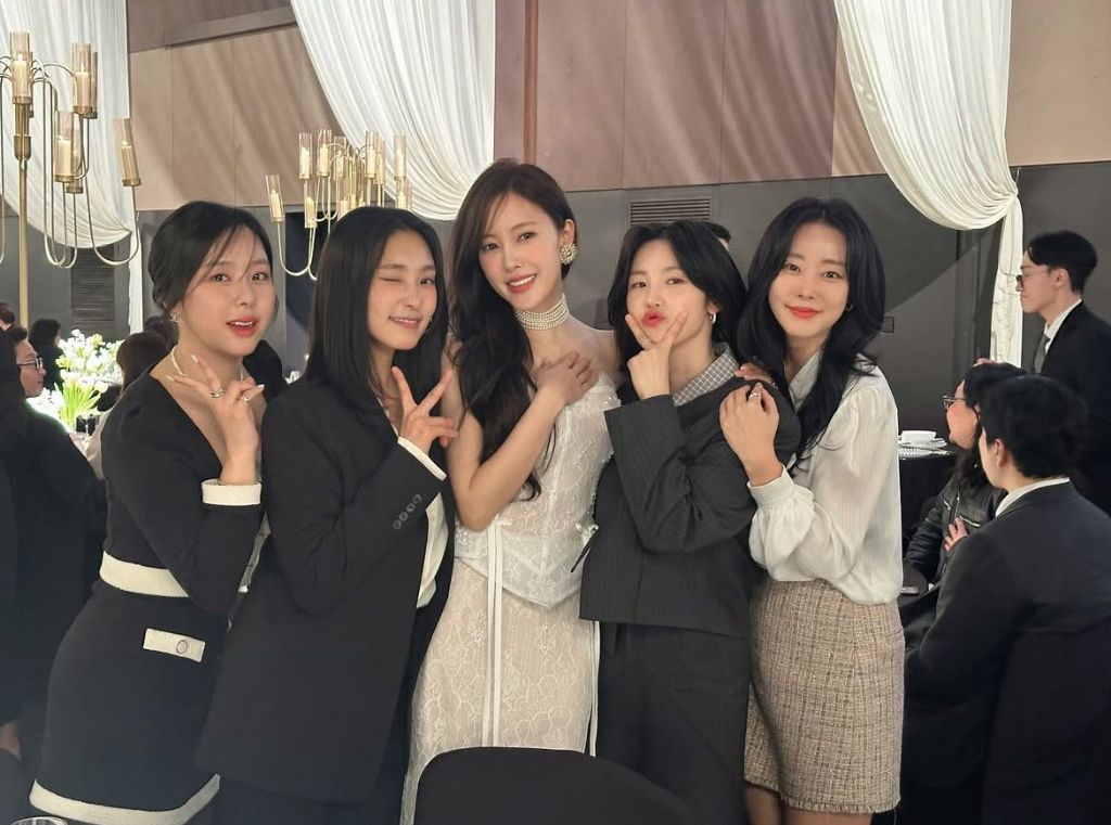  쥬얼리 시스타 티아라 시크릿 레인보우 같이 찍은 사진