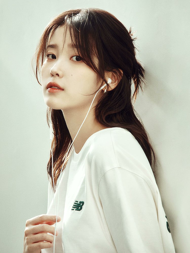 아이유 뉴발란스 화보 | 인스티즈