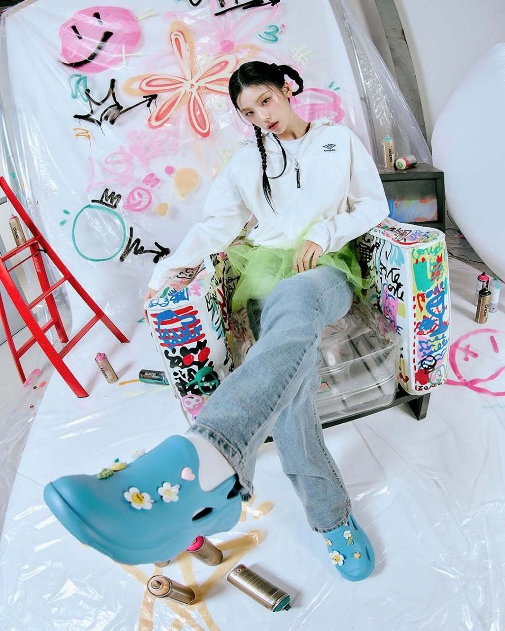 있지(ITZY) 예지 엄브로 &apos;Topi Breeze&apos; 화보