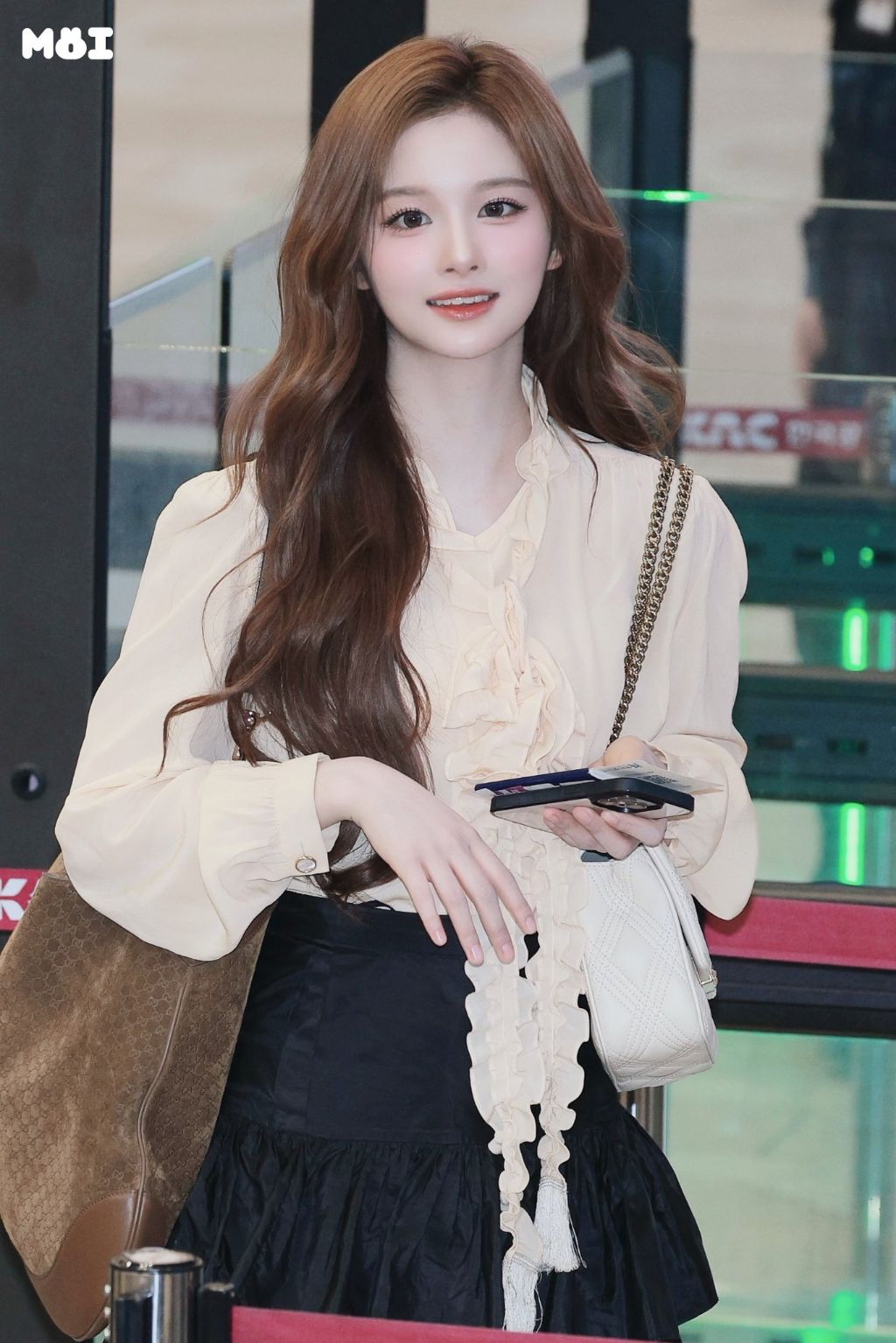 공항에서 진짜 예뻤던 엔믹스 설윤 | 인스티즈