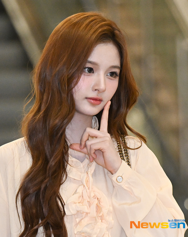 공항에서 진짜 예뻤던 엔믹스 설윤 | 인스티즈