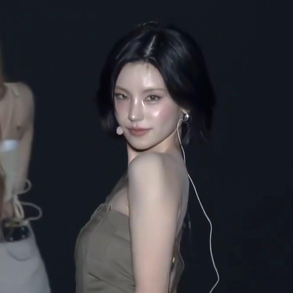 데뷔 처음으로 칼단발로 자른 있지 예지 | 인스티즈