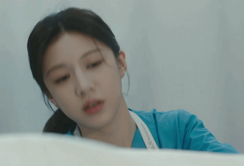 언젠가는 슬기로울 전공의생활 1화 고윤정 움짤.gif | 인스티즈