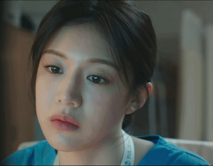 언젠가는 슬기로울 전공의생활 1화 고윤정 움짤.gif | 인스티즈