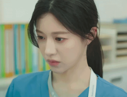언젠가는 슬기로울 전공의생활 1화 고윤정 움짤.gif | 인스티즈
