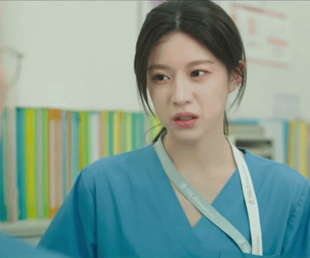 언젠가는 슬기로울 전공의생활 1화 고윤정 움짤.gif | 인스티즈